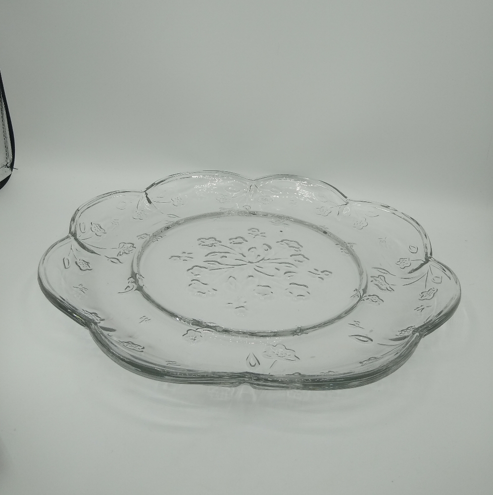 Anchor Hocking Savannah Pressed Glass Scalloped Floral Cheese Serving Plate Vtg